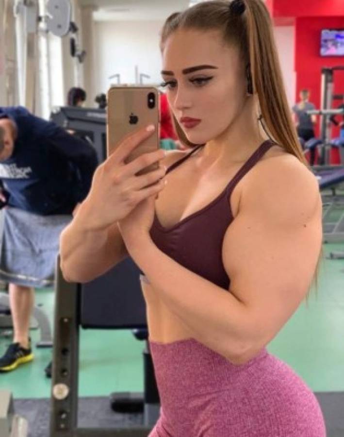 Brutal: Julia Vins, la preciosa rusa que se convirtió en la 'Barbie Musculosa'