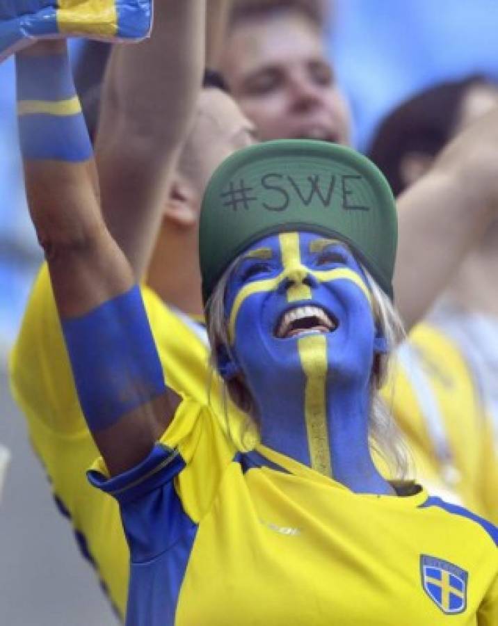 BELLEZAS: Aficionadas suecas y suizas levantaron suspiros en San Petersburgo