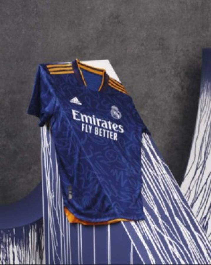 Con arte urbano y nuevo logo de la Champions: así es la segunda equipación del Real Madrid para la temporada 2021/22