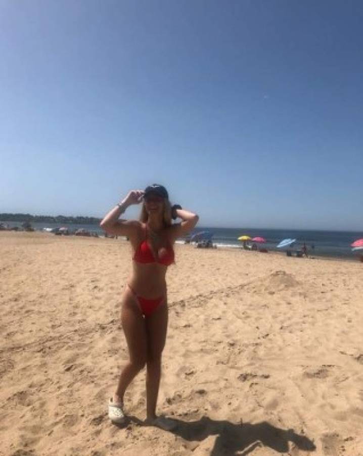 'Hincha' del Olimpia y ya deslumbró en Roatán: Daniela, la preciosa hermana de Espíndola