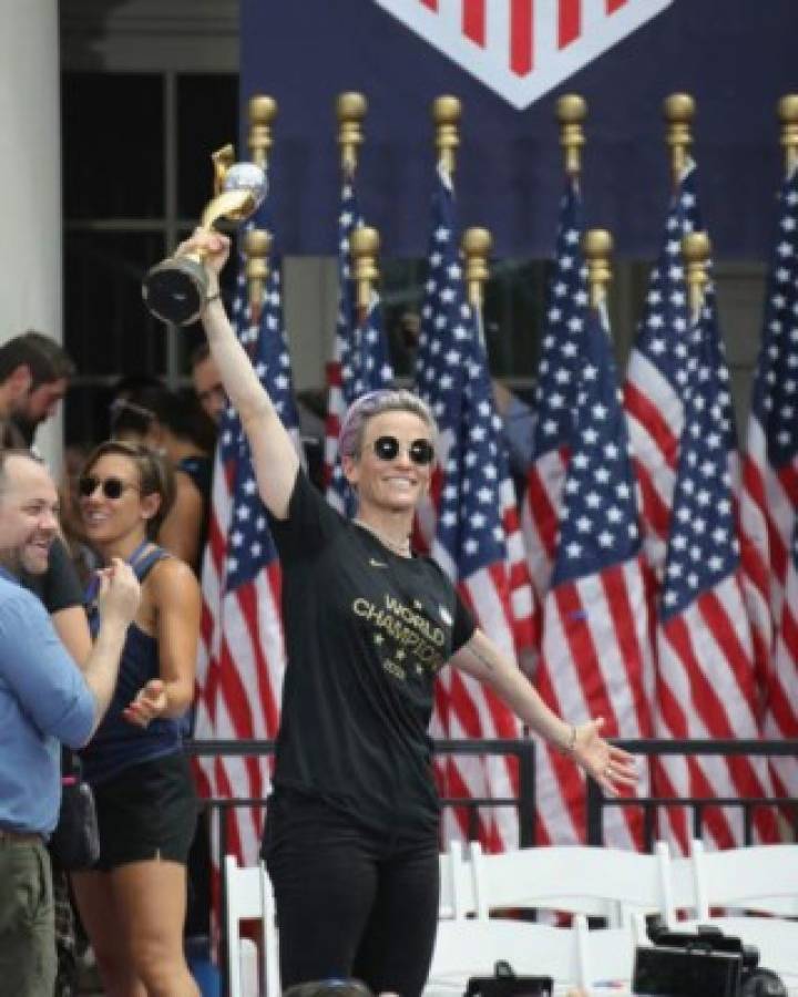 Espectacular y 'polémico' desfile en Nueva York para celebrar con la selección femenina de USA