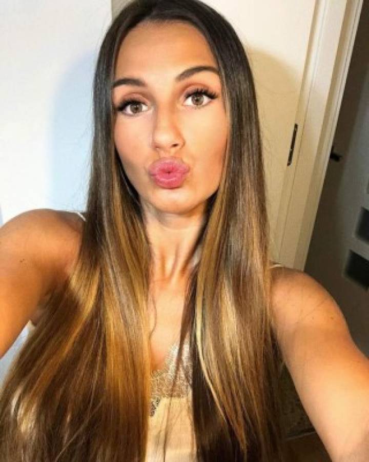 ¡Espectacular! Theo Hernández le celebra el cumpleaños a su preciosa novia periodista