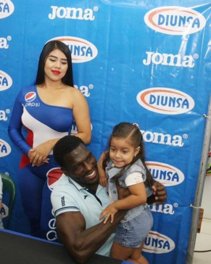FOTOS: Motagua comparte con su afición antes del duelo contra Olimpia