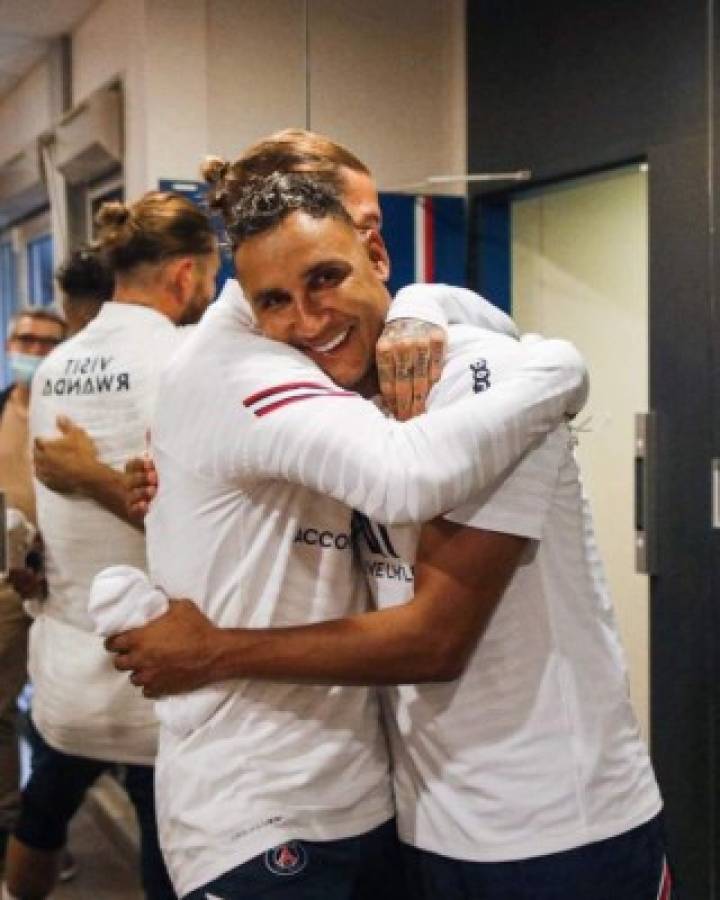 El primer entreno de Sergio Ramos en el PSG: Abrazo especial y el gesto de sus compañeros