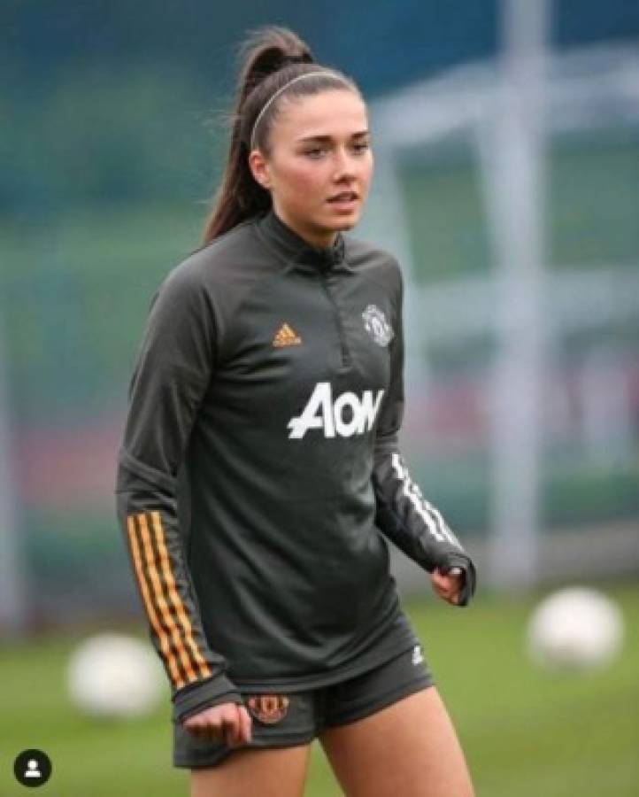 Así es Tara Bourne, la preciosa defensora del Manchester United que enamora en Inglaterra