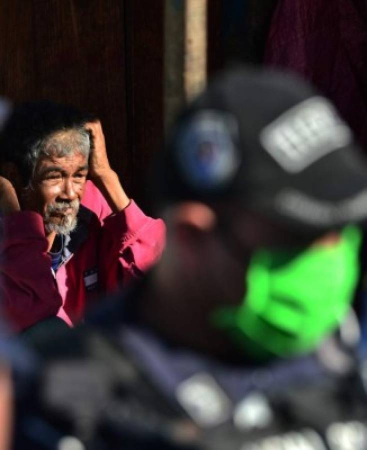 Con cervezas y sin respetar toque de queda absoluto: Las mejores fotos del día en Honduras