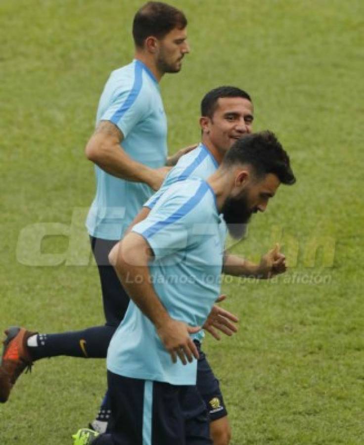 CURIOSAS: La sonrisa de Tim Cahill y el resguardo por cielo y tierra a Australia