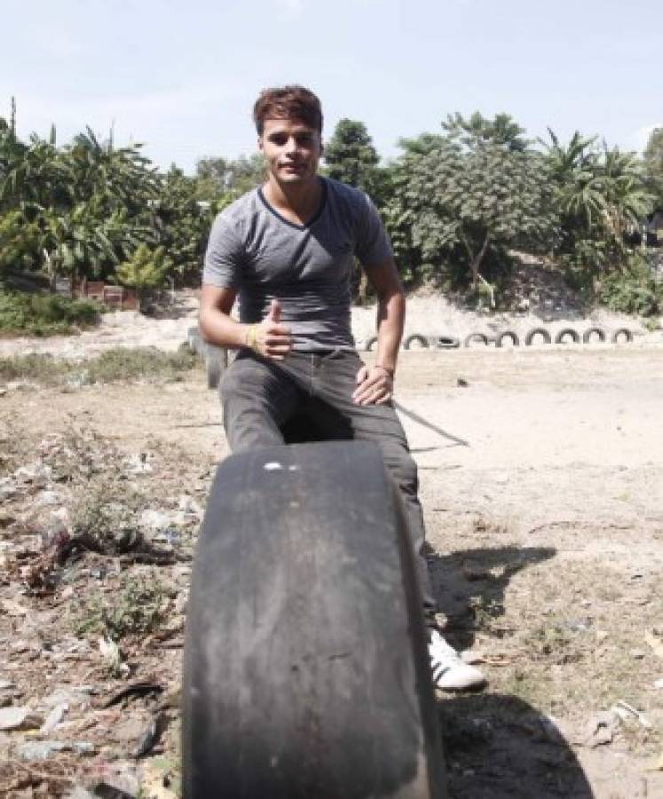 A futbolista argentino le ha tocado vivir en un bordo de San Pedro Sula