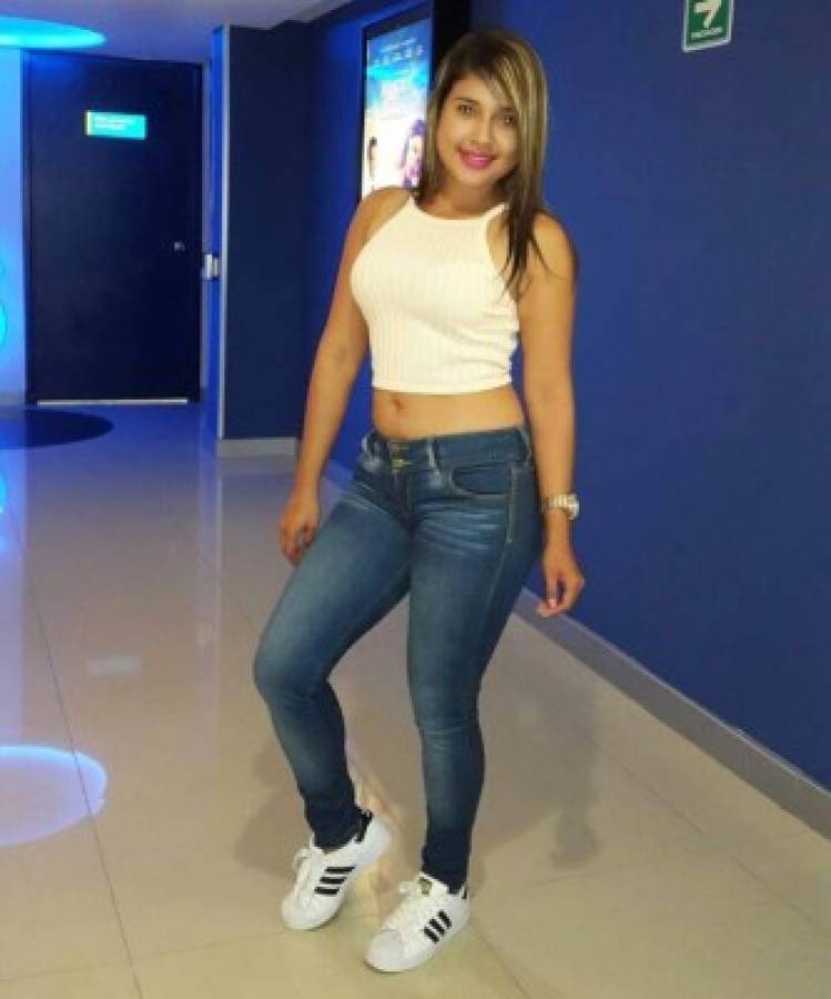 FOTOS: Así es Jeimi, la sexy aficionada de Marathón que enamora en los estadios