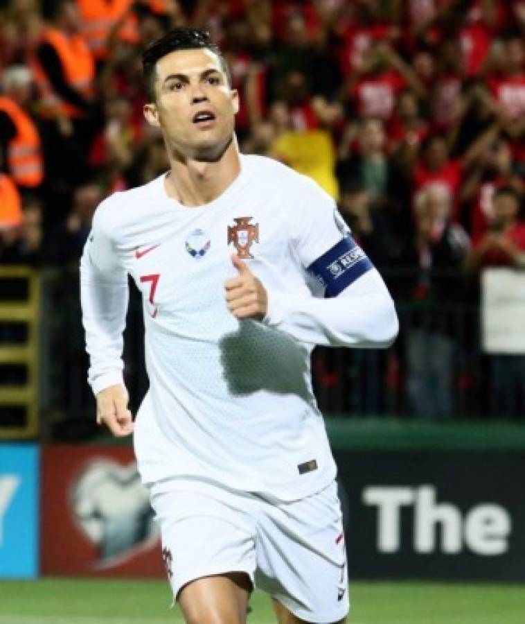 ¡Noche mágica! Cristiano Ronaldo se luce en goleada de Portugal marcando un póker