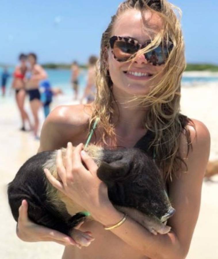 Fotos: De Ligt se marcha a la 'isla de los cerdos' con su espectacular novia