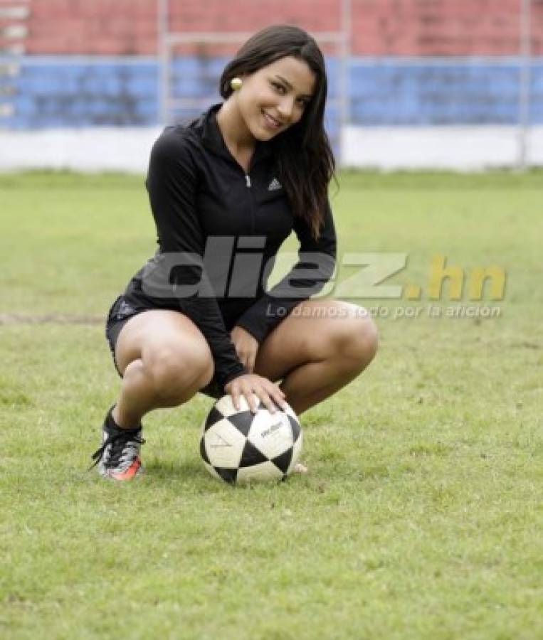 Ashley Wesley, la futbolista hondureña que rompe los parámetros de belleza