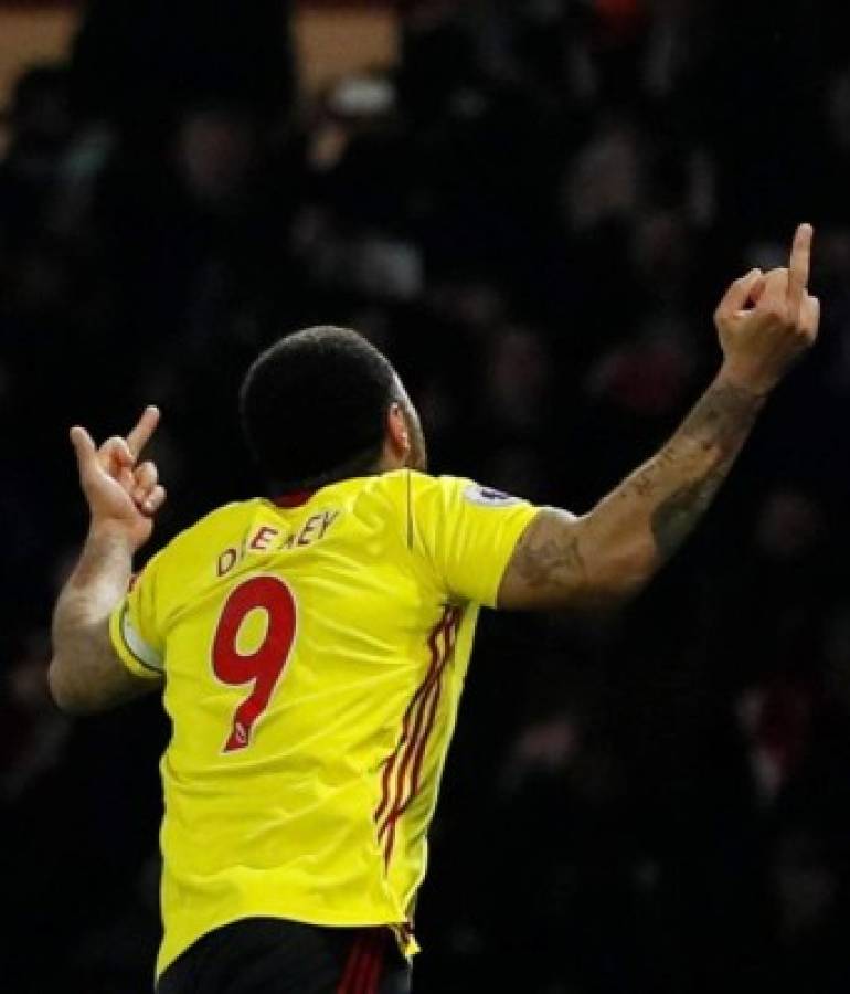 La de Piqué y Deeney, las últimas celebraciones más polémicas en el fútbol