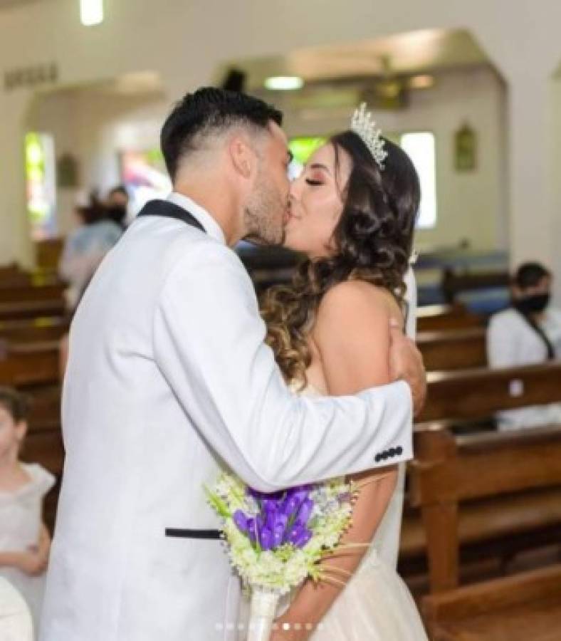 Exjugador del Olimpia se casa con hermosa paraguaya; figura del América de México lo felicita