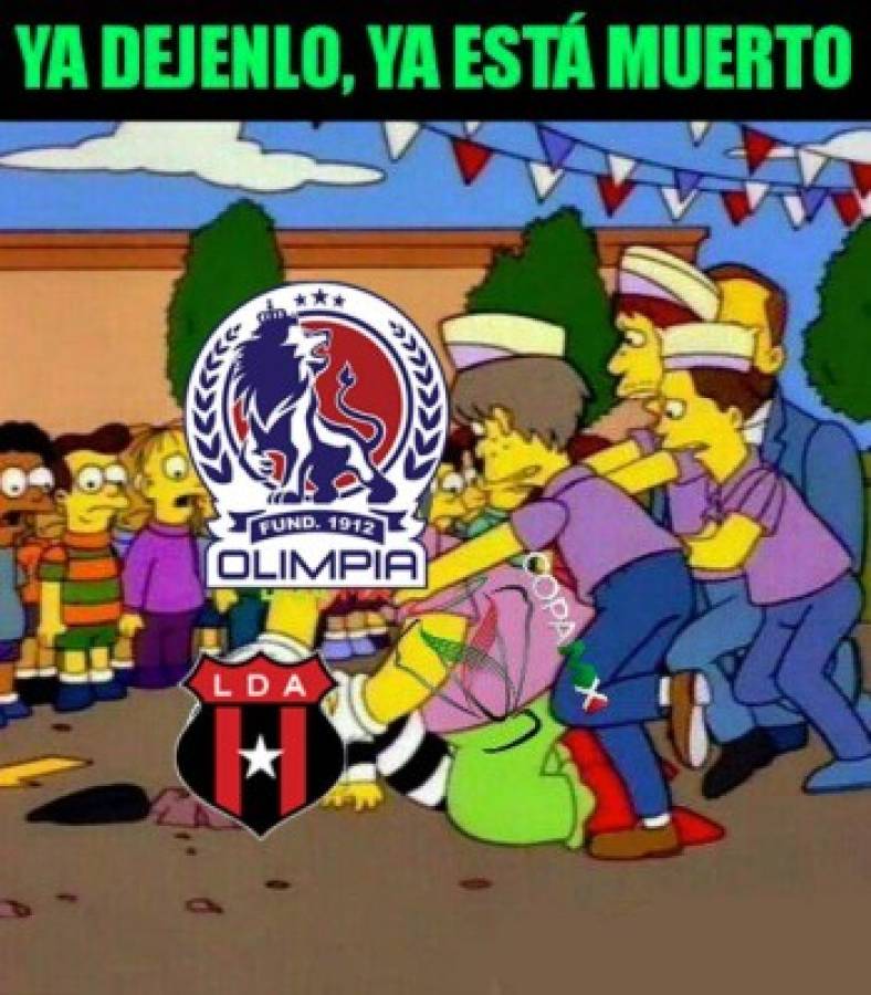 Olimpia elimina a Alajuelense y memes destrozan a Benito Floro