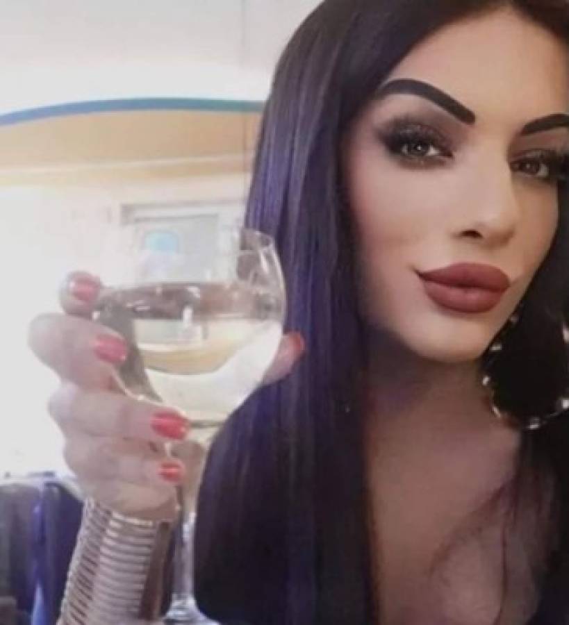 Sigue el escándalo: Aparecen fotos de Icardi junto a una escort transexual; publicó los chats