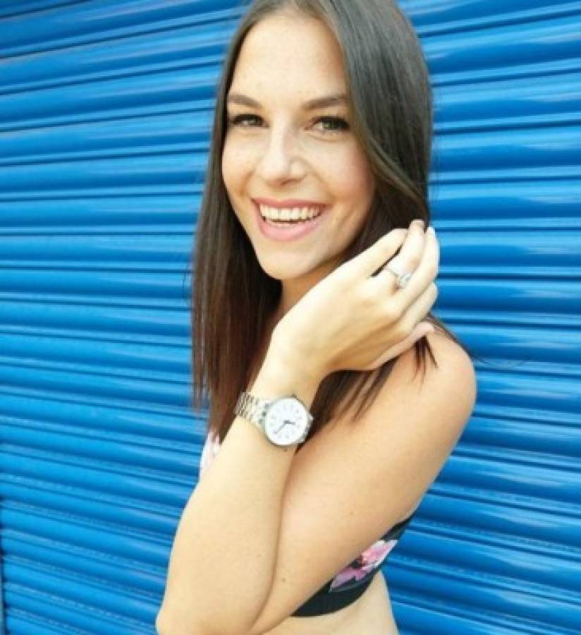La sexy presentadora del Arsenal TV que recibe propuestas de matrimonio a diario