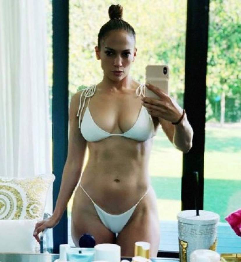 En Instagram: Jennifer López y sus fotos más infartantes a sus 51 años de edad