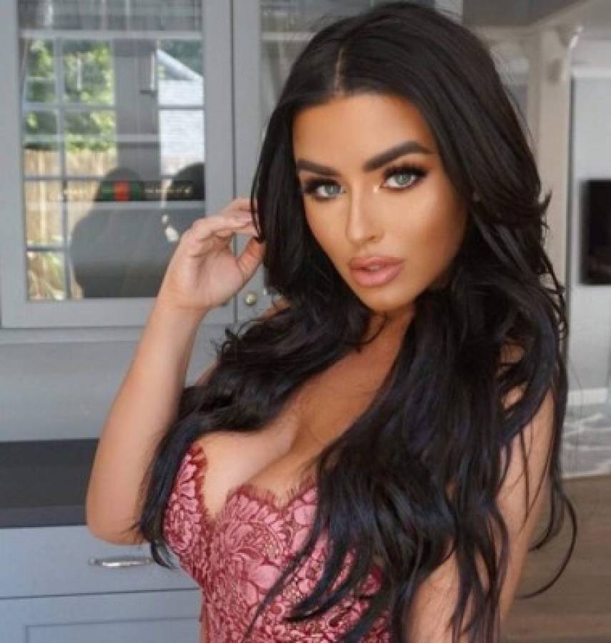 Ella es Abigail Ratchford, la bella dama que dejó el fútbol por el modelaje