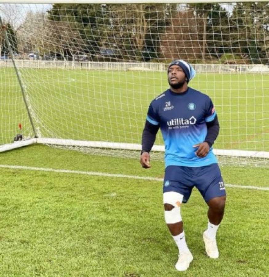 El calvario que vive Adebayo Akinfenwa, el futbolista de más de 220 libras: 'Me está matando'