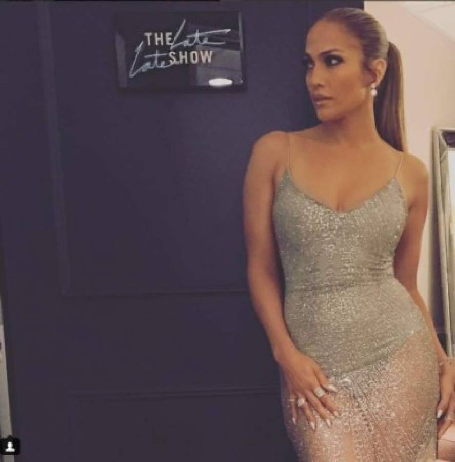 Las veces que JLo, novia de Alex Rodríguez, enseñó de más en Instagram