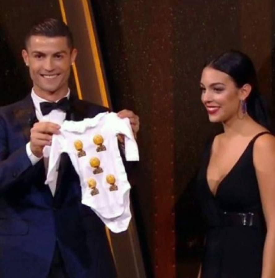 CURIOSO: Las íntimas fotos de Cristiano Ronaldo en la gala del Balón de Oro