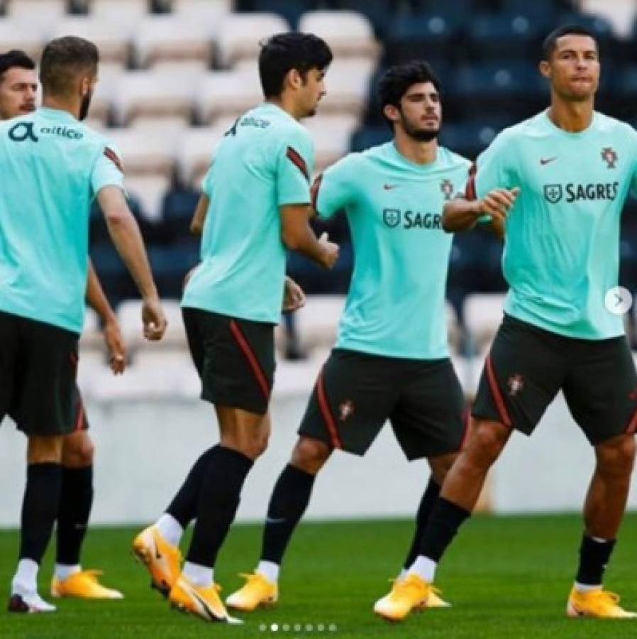 Cristiano Ronaldo humillando a crack del Barcelona: Así fue el entrenamiento de Portugal este domingo