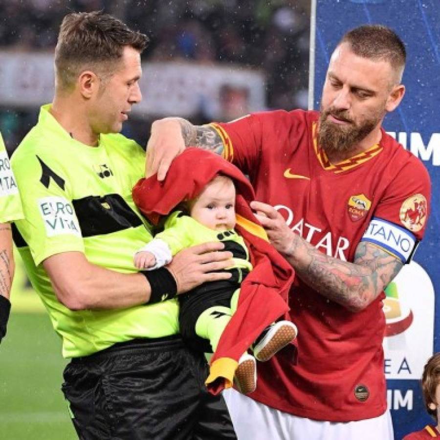 Emotivo: Totti llora tras el adiós de De Rossi en la Roma y así fue su despedida