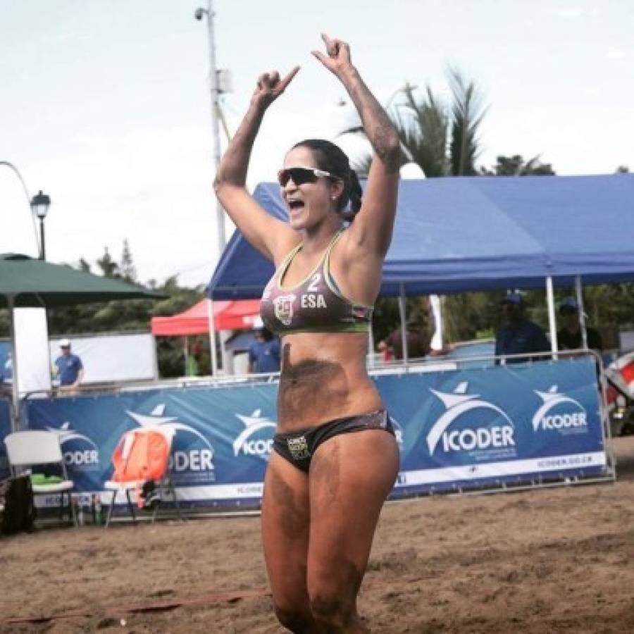 Laura Molina, la despampanante voleibolista salvadoreña que deslumbra con su belleza