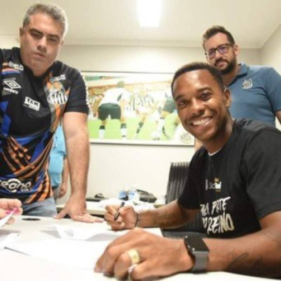 Así es la discreta esposa de Robinho, a quien le fue infiel: 'No cometí ningún error de violar'