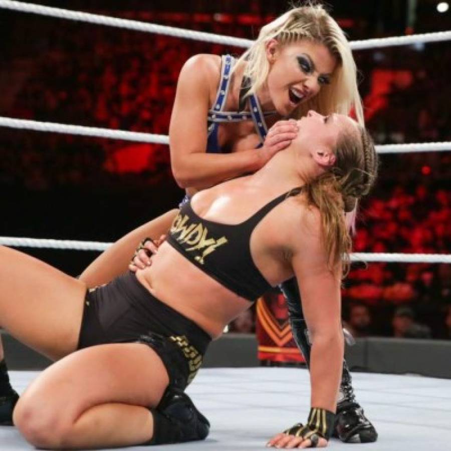 Alexa Bliss le responde a Ronda Rousey tras sus polémicas declaraciones sobre WWE