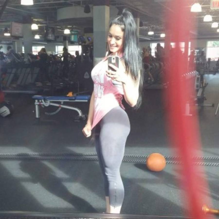 La selfies más sexys de la reina del fitness hondureña, Mabiza Caravante