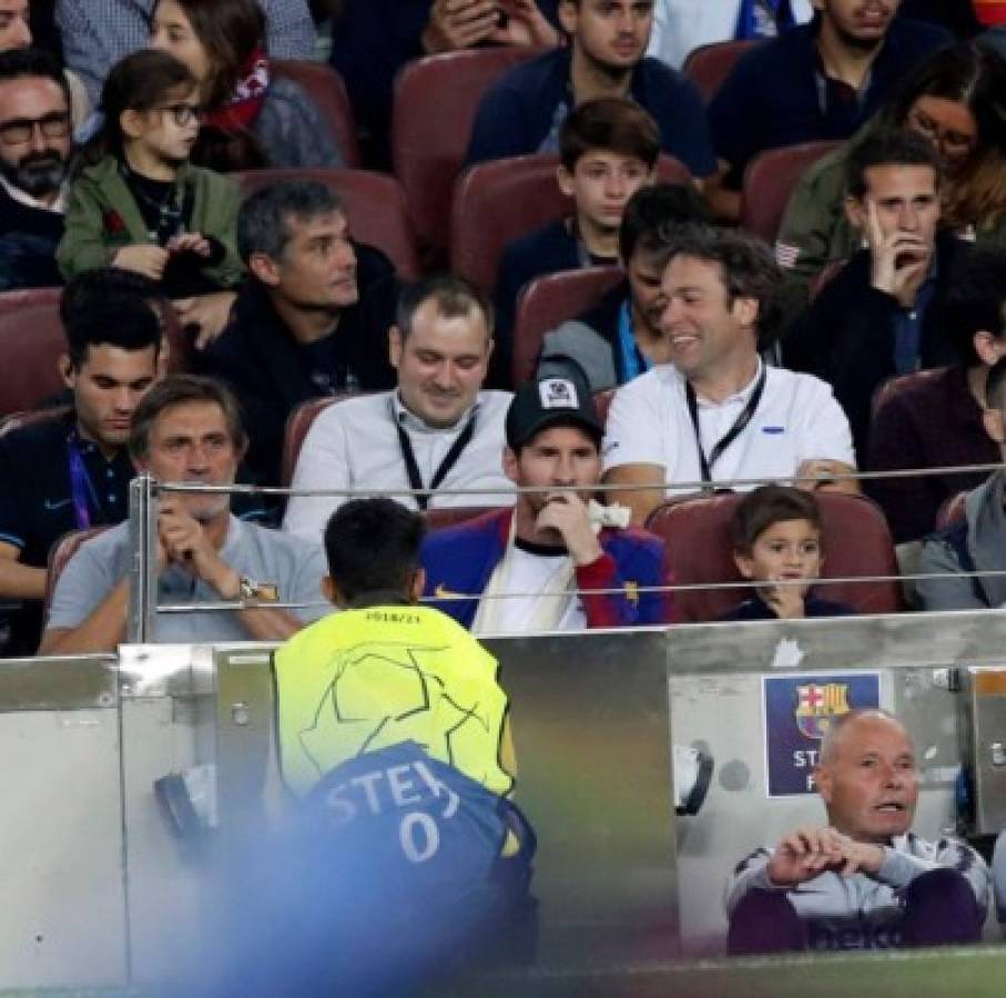 NO VISTE EN TV: El beso de Suárez y así reaccionó Messi y su hijo en el Camp Nou