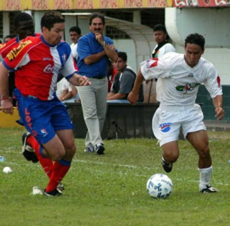 Derick Hulse, (F) jugador de Platense.