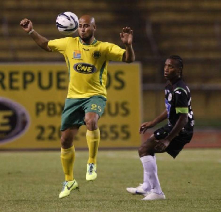 ¡Tristemente se suma uno más! Futbolistas y árbitros que salieron huyendo de Honduras por amenazas