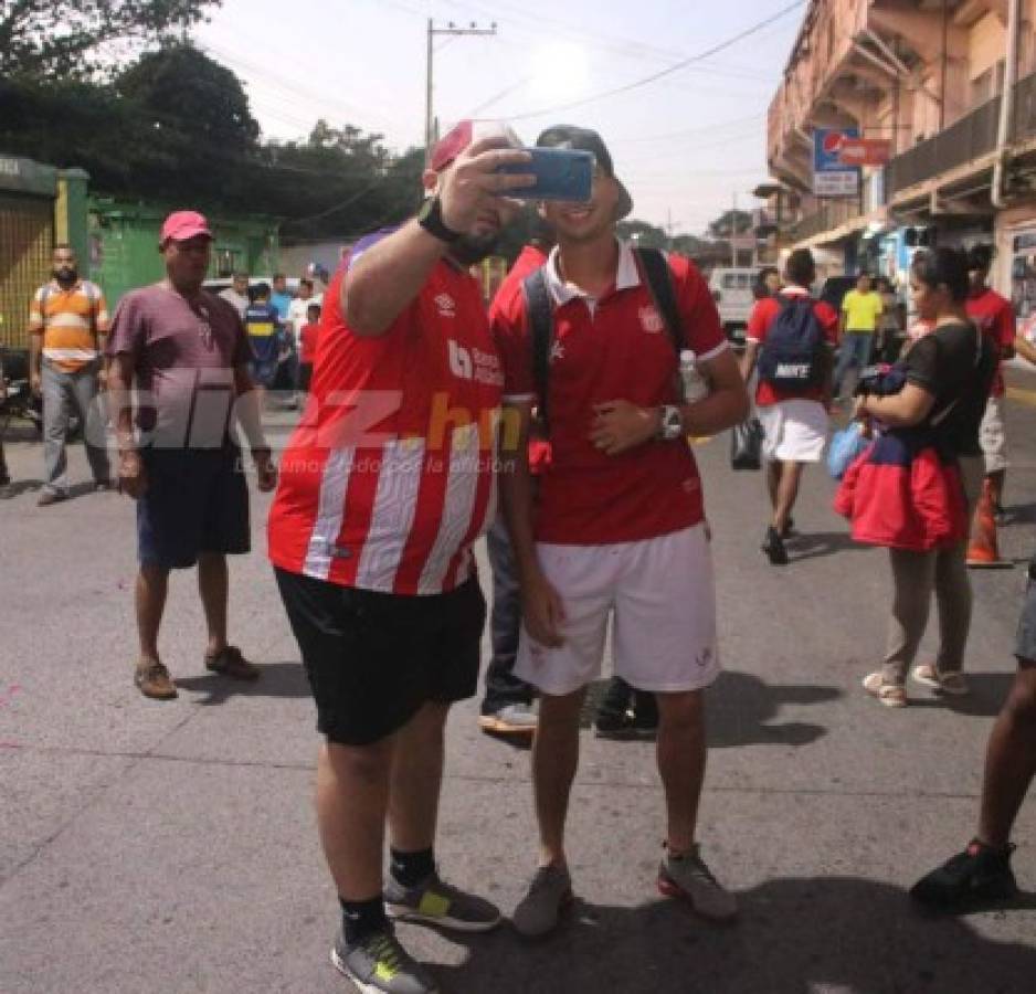 Michaell Chirinos protagonista en La Ceiba; la humilde llegada del Vida al estadio y las bellezas