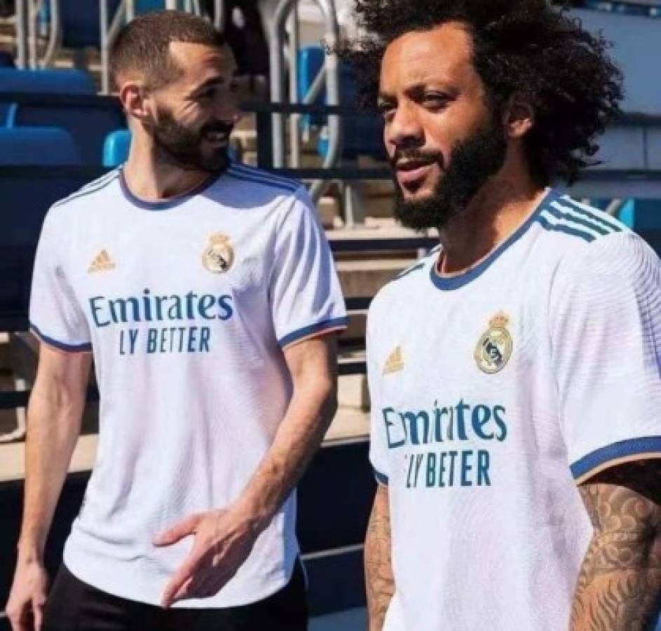 La tipografía de número sorprende: Benzema, Marcelo y Asensio lucen la nueva camisa del Real Madrid