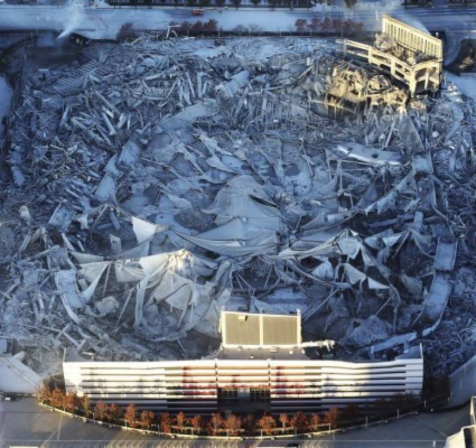 Así fue la implosión del Georgia Dome, el imponente estadio de los Falcons
