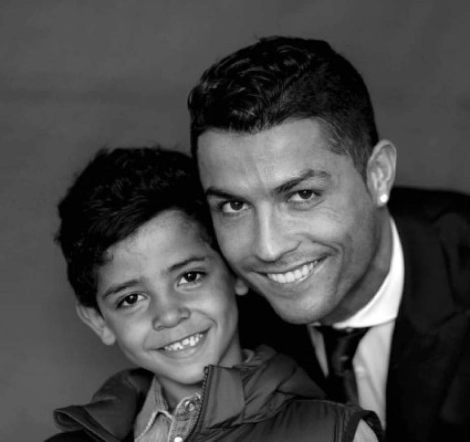 ¡Ejemplar! Cristiano Ronaldo educa a su hijo para que siga sus pasos