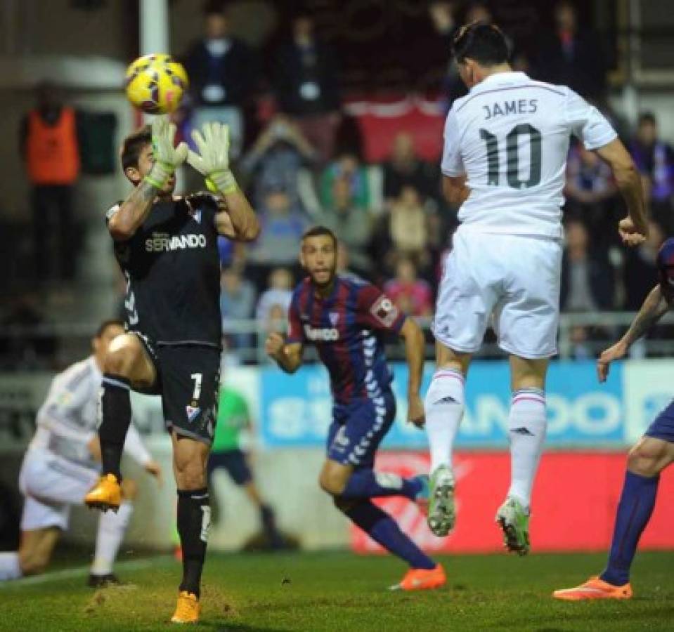 Real Madrid vence y aplasta 4-0 al Eibar en la 12ª jornada de la Liga española