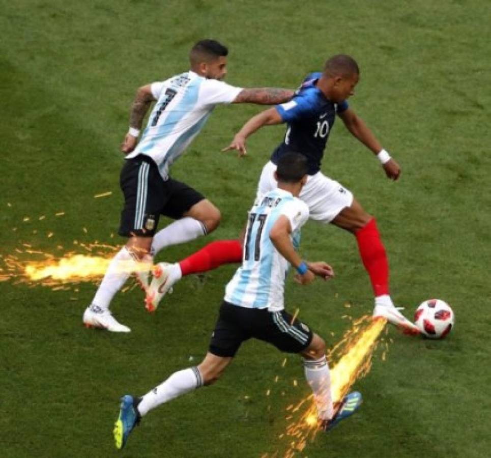 Mbappé aterroriza a Messi en los memes del Mundial de Rusia 2018  