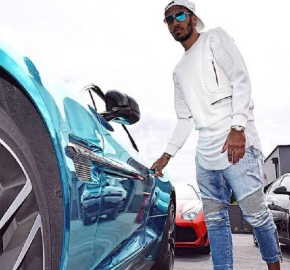 Jets, Lamborghinis y moda: Los Lujos de Pierre-Emerick Aubameyang en Inglaterra   