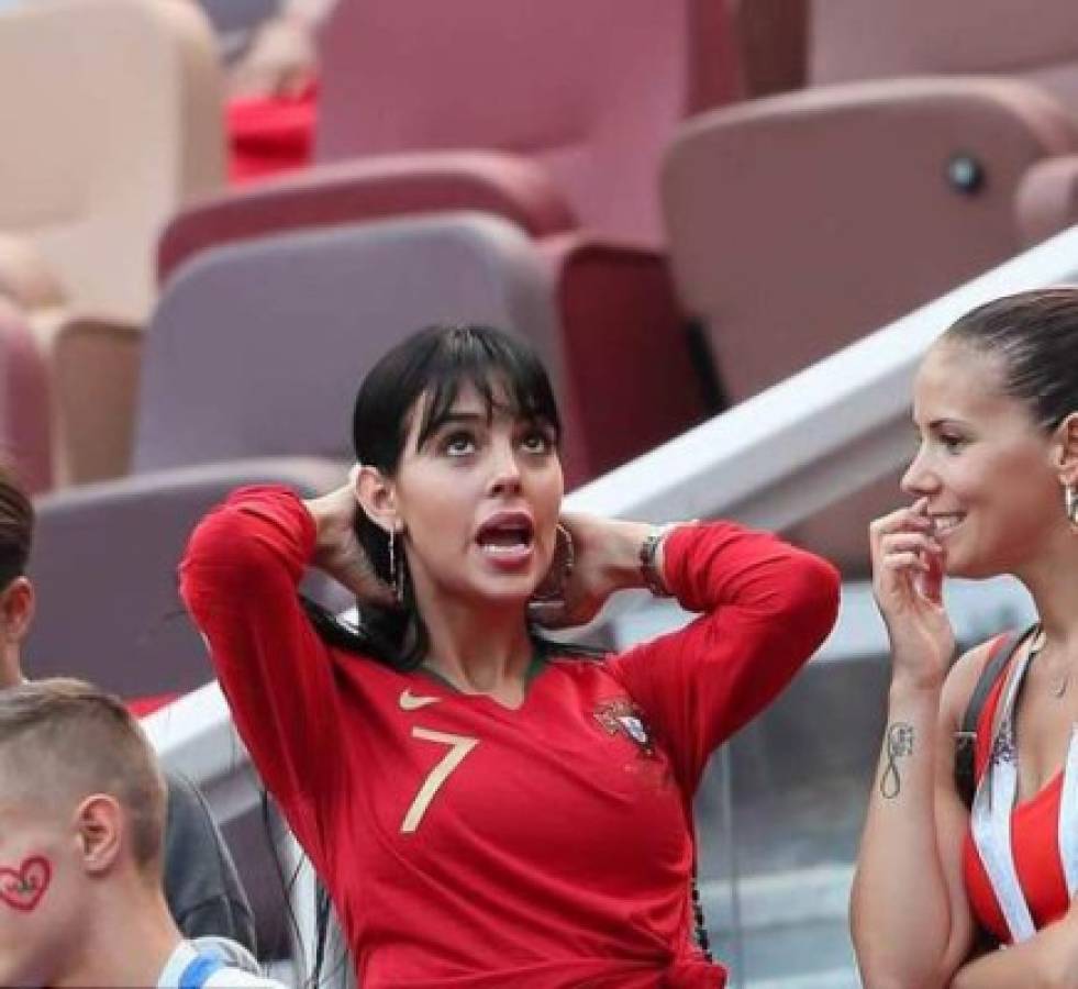 ¡Muy sexy y en faldita! Georgina, la novia de Cristiano, se roba las miradas en Rusia