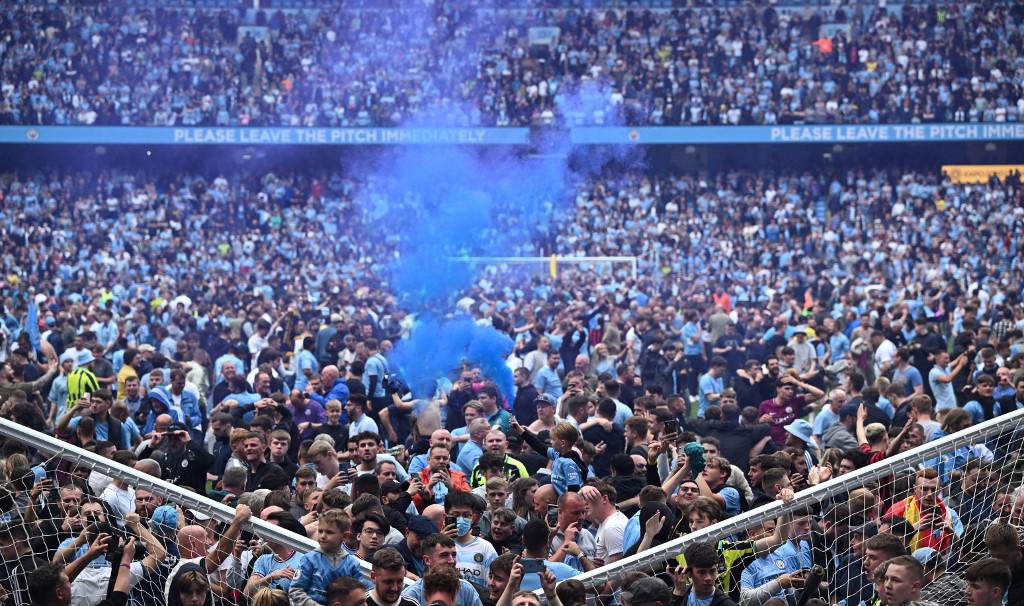 Así se festeja una Premier League: Guardiola llora y la tremenda locura en el City tras conseguir el título