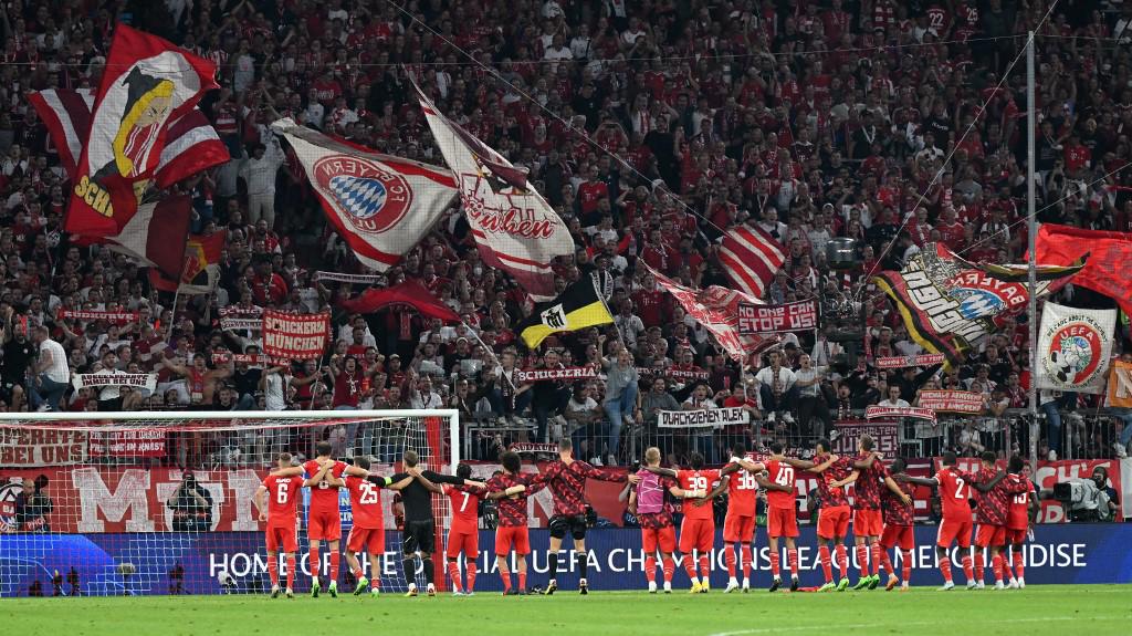 Bayern Múnich baja de las nubes al Barcelona y se queda con el liderato de su grupo en la Champions League