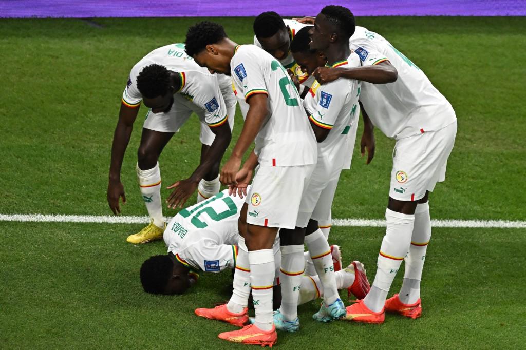 ¡Senegal se mete a la pelea por los octavos de final y despacha a la anfitriona Qatar del Mundial!