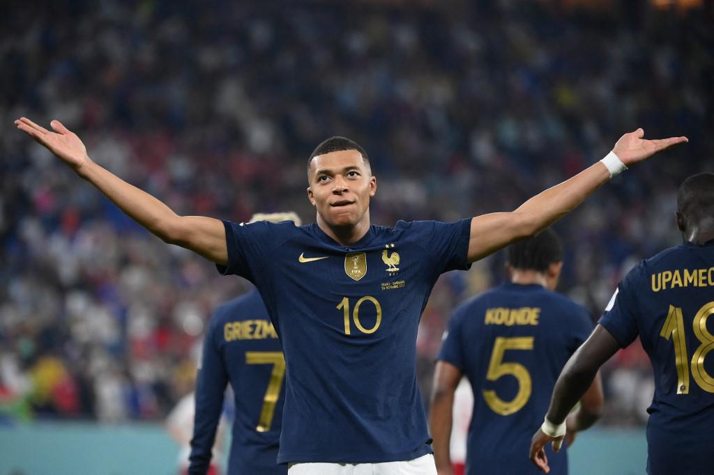 Mbappé le marcó doblete a Dinamarca y mete a Francia a los octavos de final de Qatar 2022