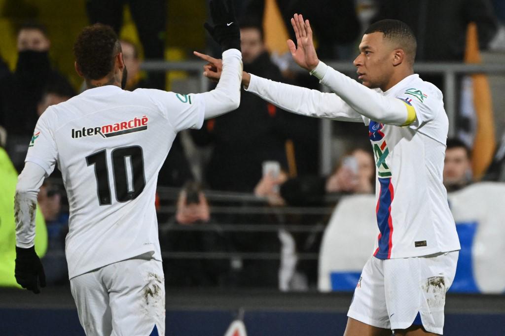 Neymar y Mbappé lideraron la goleada del PSG para clasificar a los octavos de la Copa de Francia.
