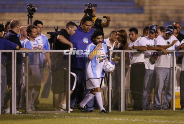 La visita inolvidable de Diego Maradona en Honduras 14 años antes de su muerte