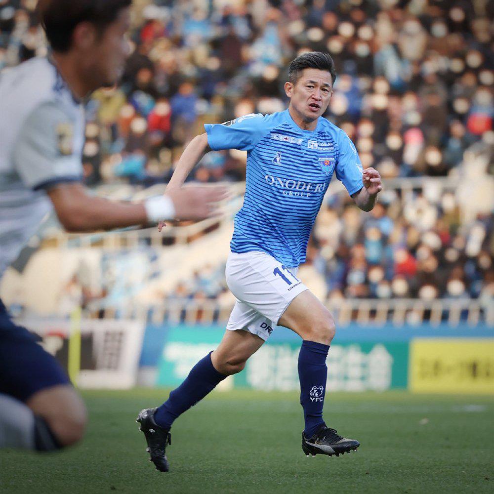 ¡Increíble! El futbolista profesional más viejo del mundo consiguió nuevo club para el 2022; tiene 54 años